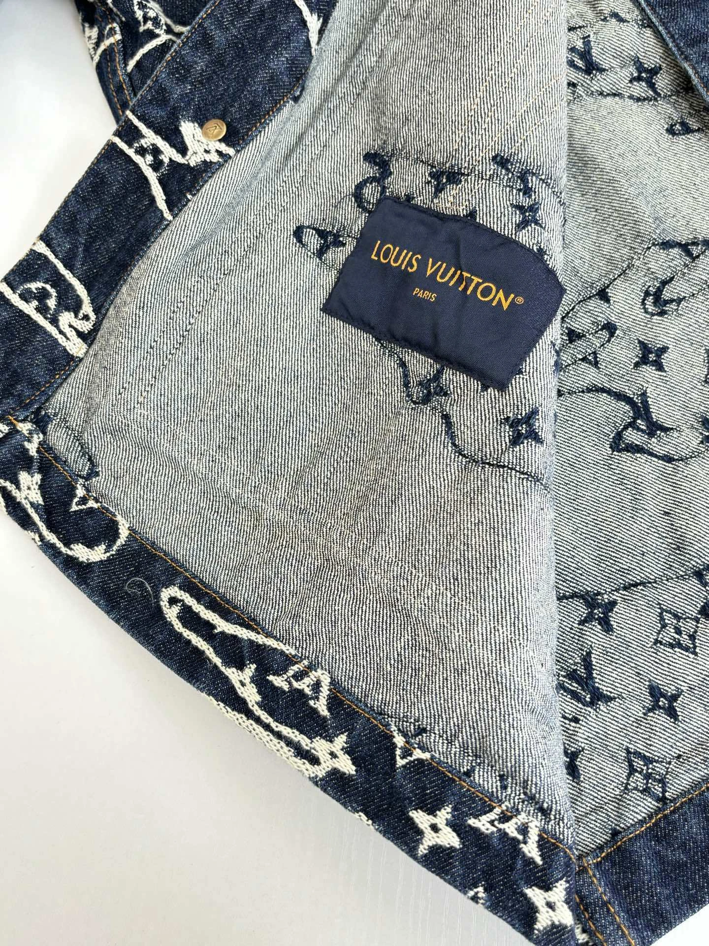 wg.luxury- 8V item:E-F000I0114